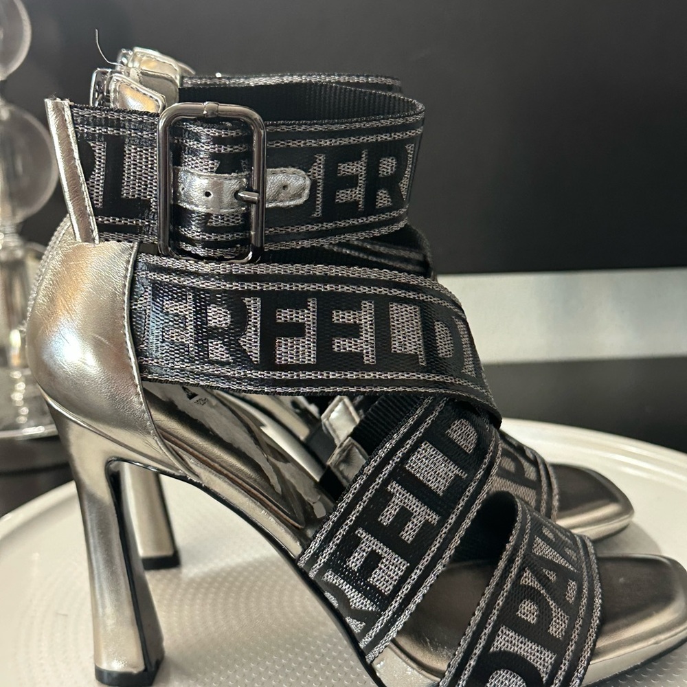 🆕Karl Lagerfeld CARELIZ F24 Ankle Strap 4.5” Heels - Picture 6 of 10